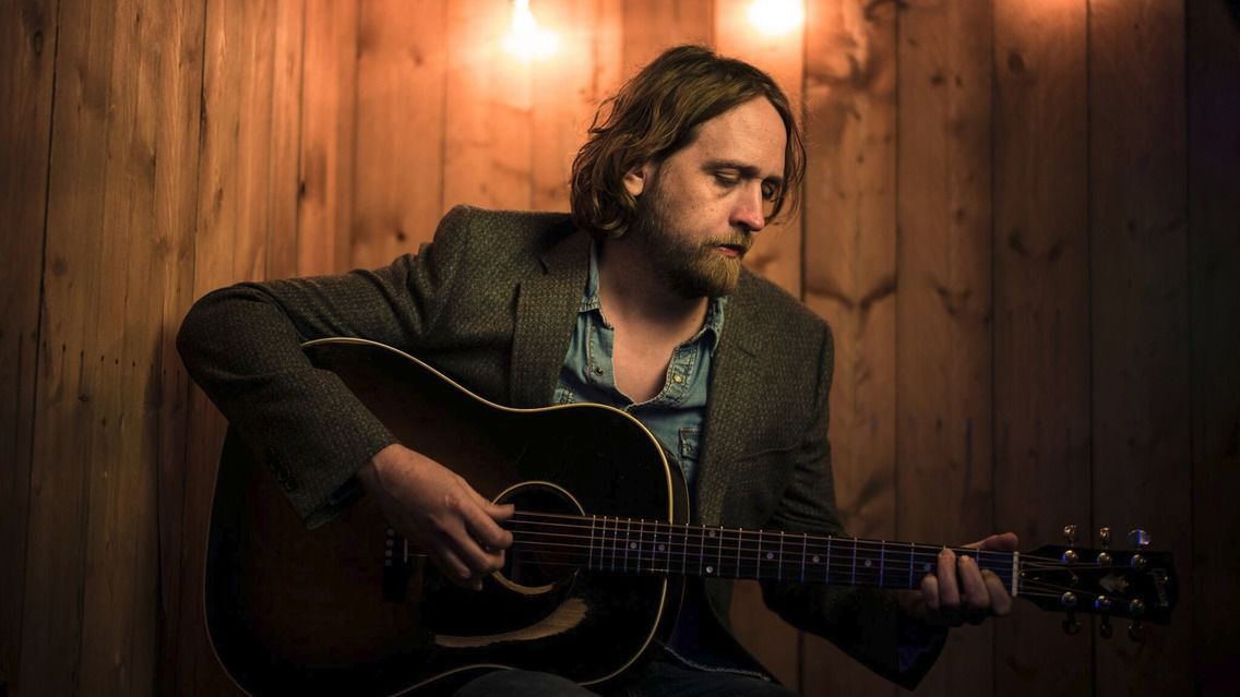 Hayes Carll - Apr. 30